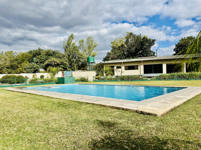 APARTMENT FOR RENT-6