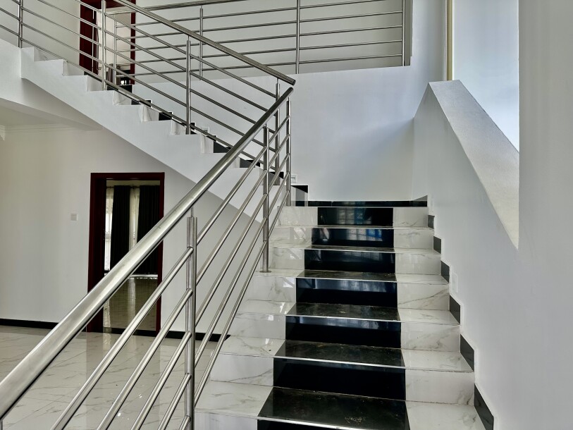EXECUTIVE BEDROOMED VILLA FOR RENT-10