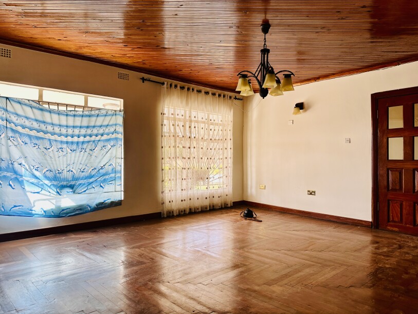 HOUSE FOR SALE-6