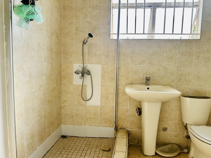 HOUSE FOR SALE-7