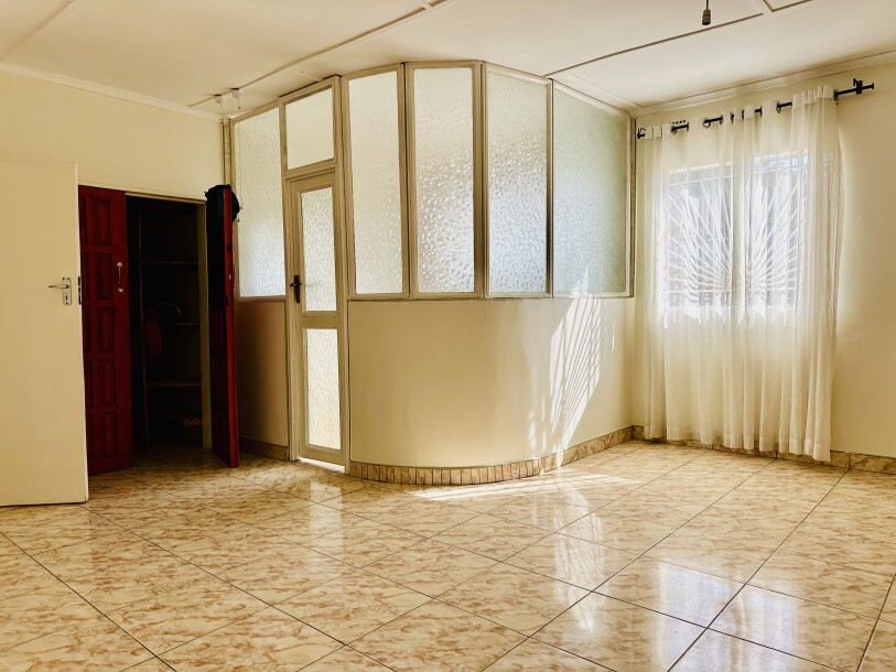 HOUSE FOR SALE-8