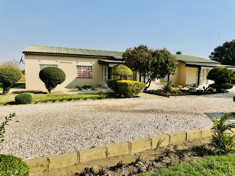 HOUSE FOR SALE-1