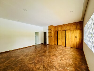 Three bedroomed house for rent-11