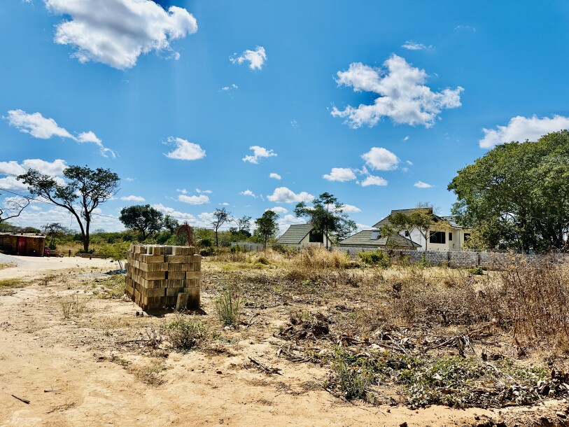PLOT FOR SALE-4