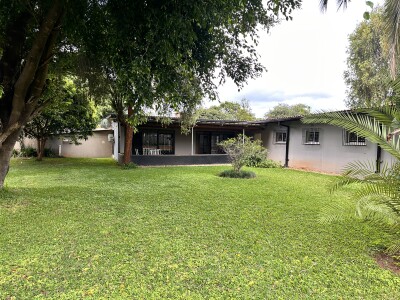 Three Bedroomed apartment for rent-1